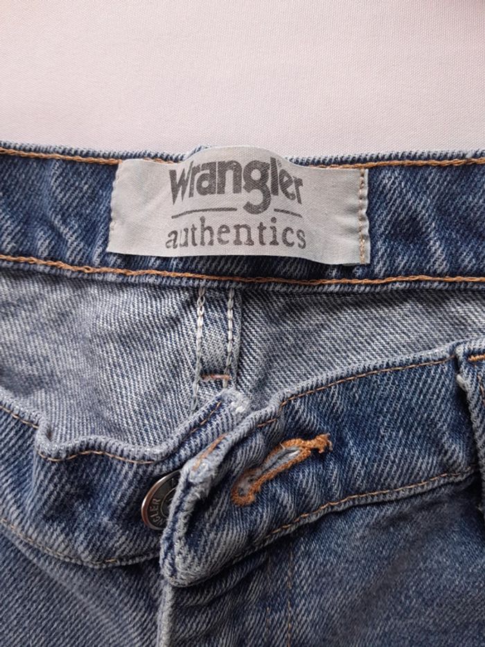 Jean wrangler large et court 37×30 - photo numéro 4