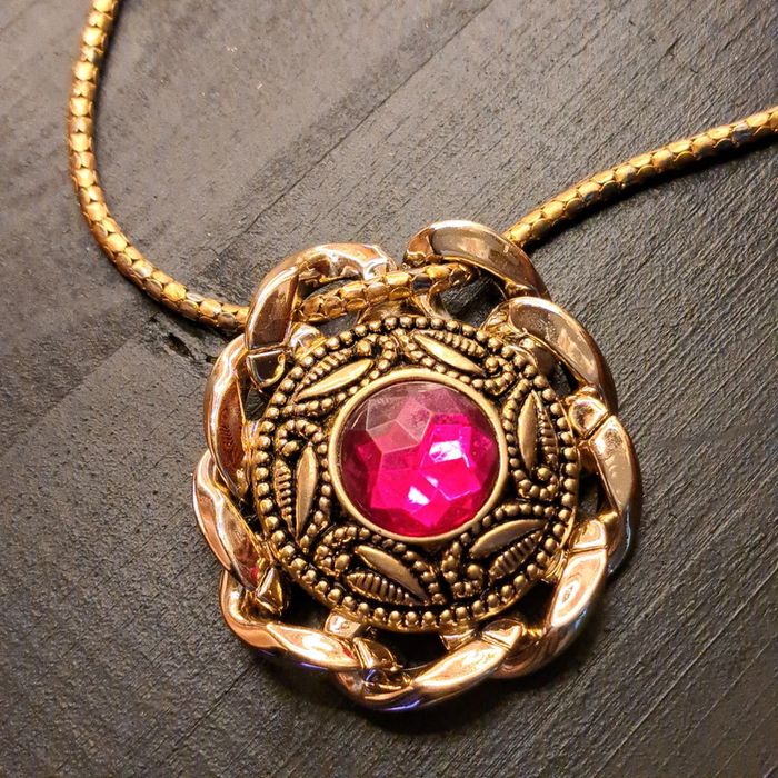 Collier gros médaillon rose et doré - photo numéro 6