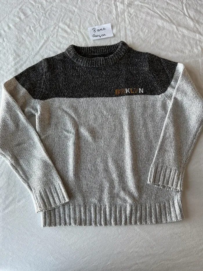 Pull gris