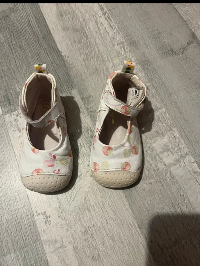 Chaussons 4 pattes taille 17 - photo numéro 3