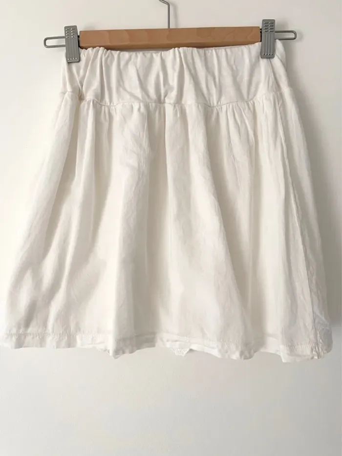 Adorable petite jupe blanche brodée / ajourée Calliope taille S - photo numéro 4