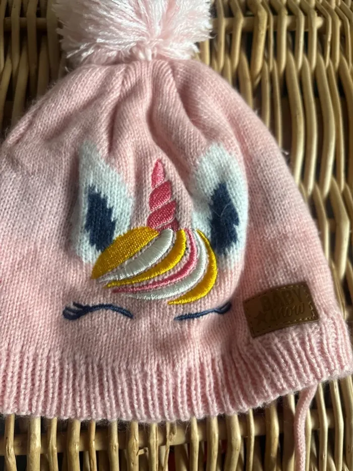 Bonnet licorne 6mois en très bon état - photo numéro 2