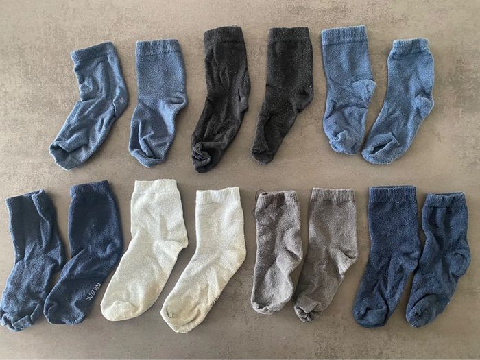 Lot de 7 paires de chaussettes bleu/gris/blanc taille 27/30 Kiabi