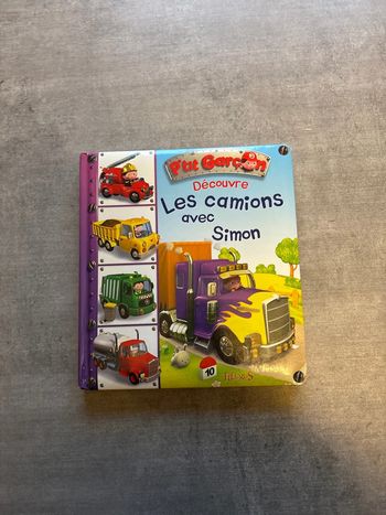 Livre, petit garçon, découvre les camions avec Simon