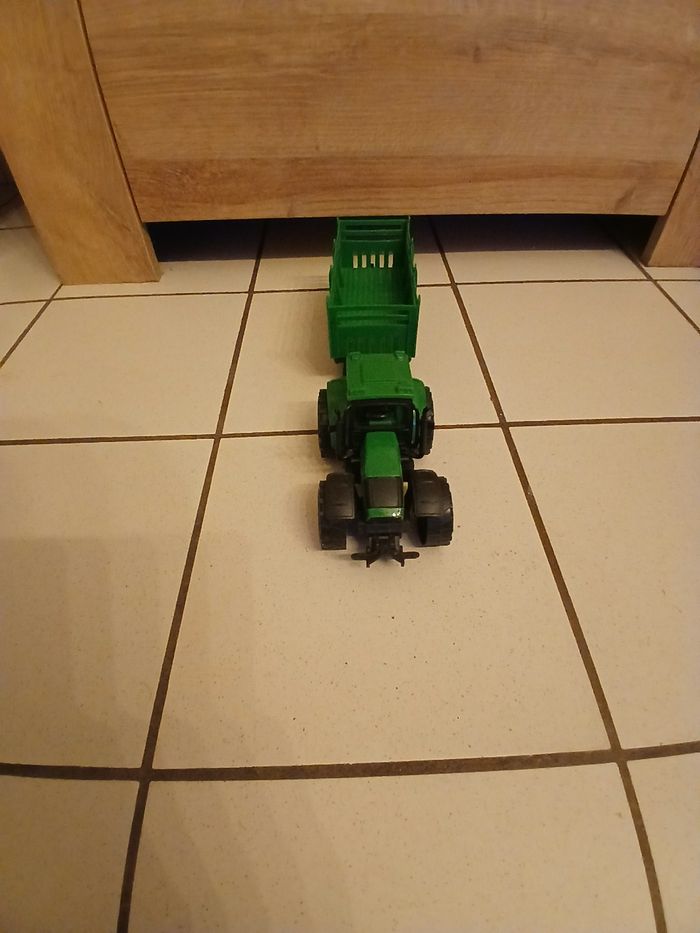 Tracteur jouet enfant - photo numéro 3