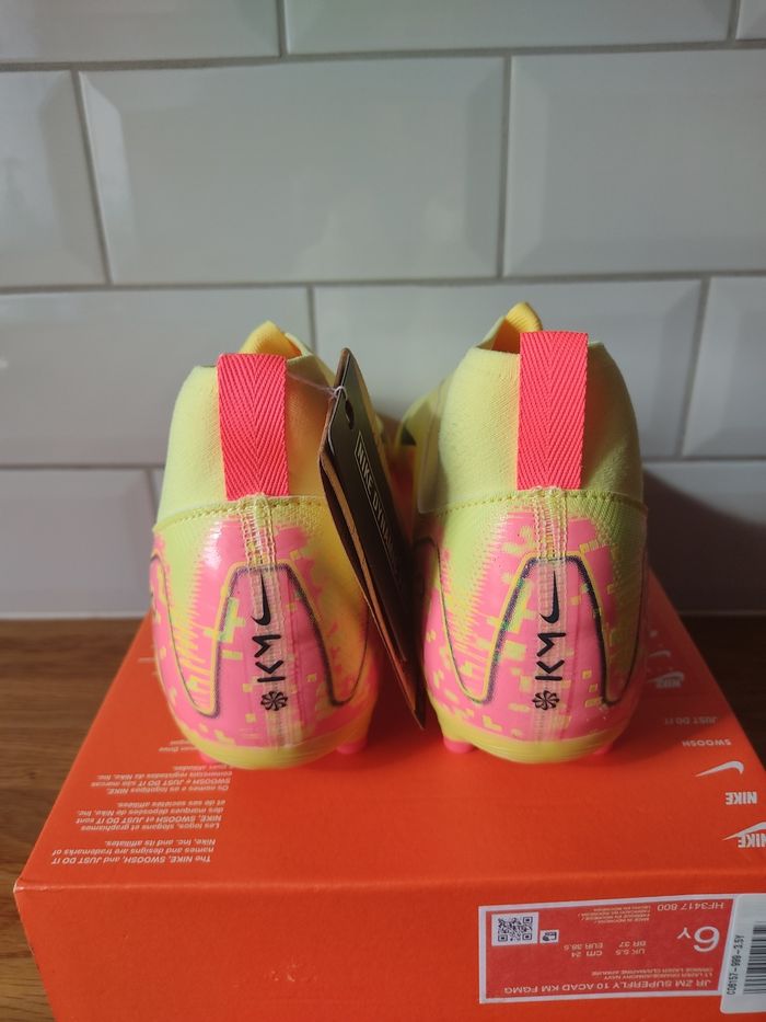 Crampons Nike T 38.5 - photo numéro 5