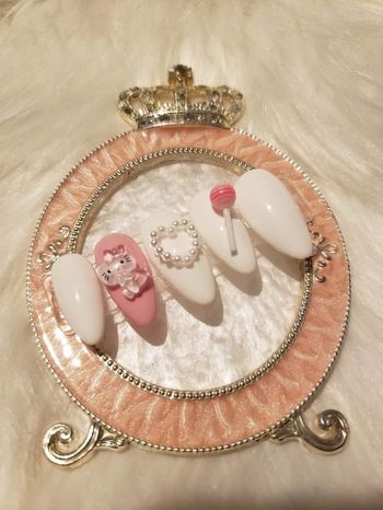 Press on nails Hello kitty 💅