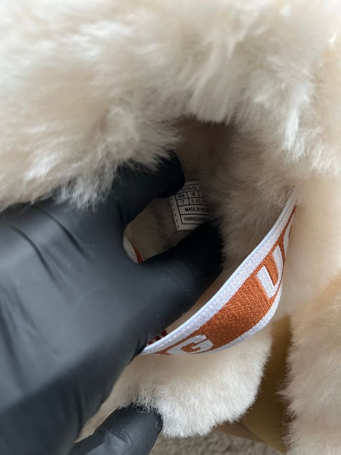 Mules fourrées UGG Funkette - Taille 38 - Neuves - photo numéro 8