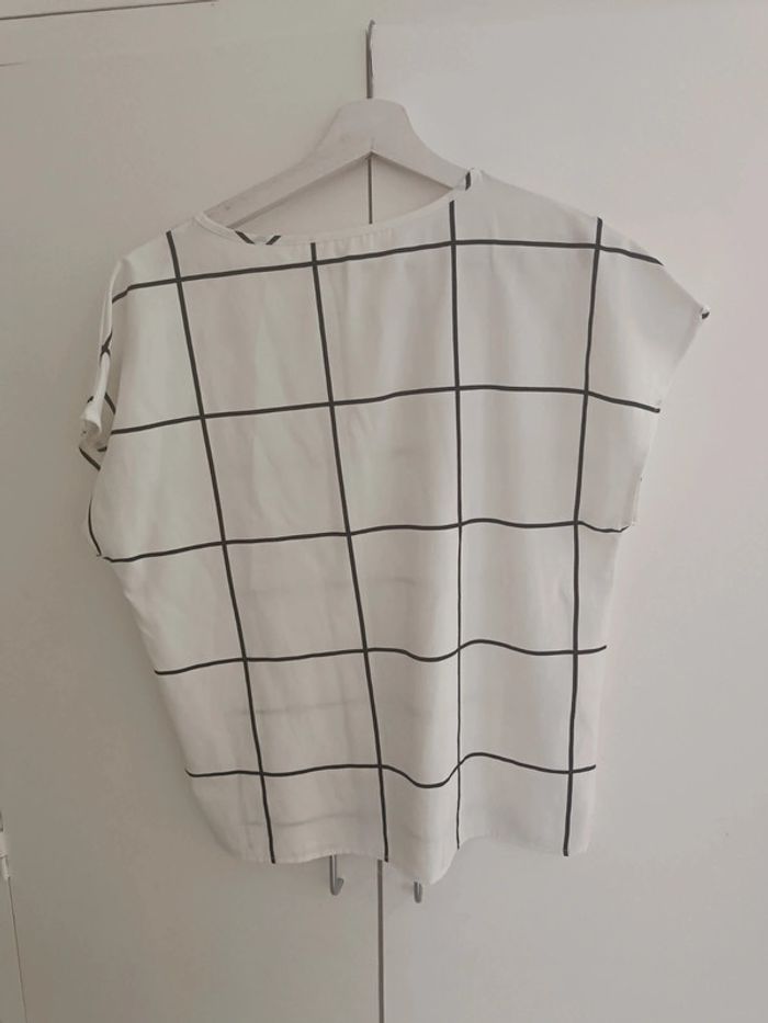 Tee shirt a motif - taille M - SHEIN - photo numéro 3