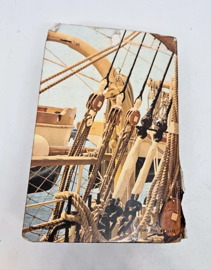"Un capitaine de quinze ans", de Jules Verne.
Le livre de poche.
538 pages - photo numéro 2