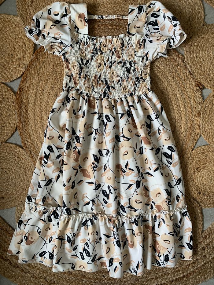 Jolie robe légère 10/12 ans