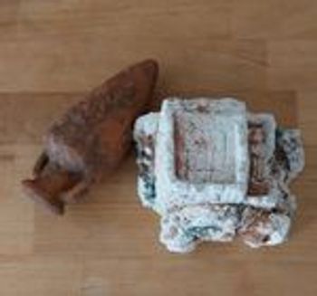 2 décorations aquarium