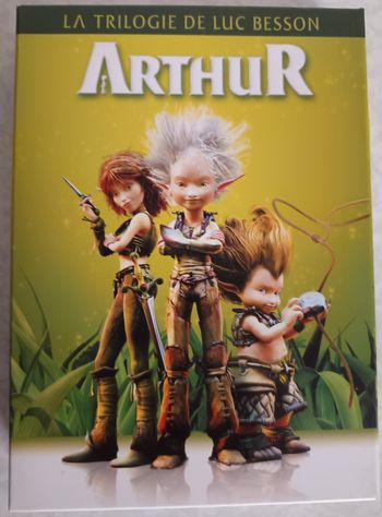 DVD - Coffret Arthur 3 films : Arthur 1,2 et 3 avec un livre Arthur 3