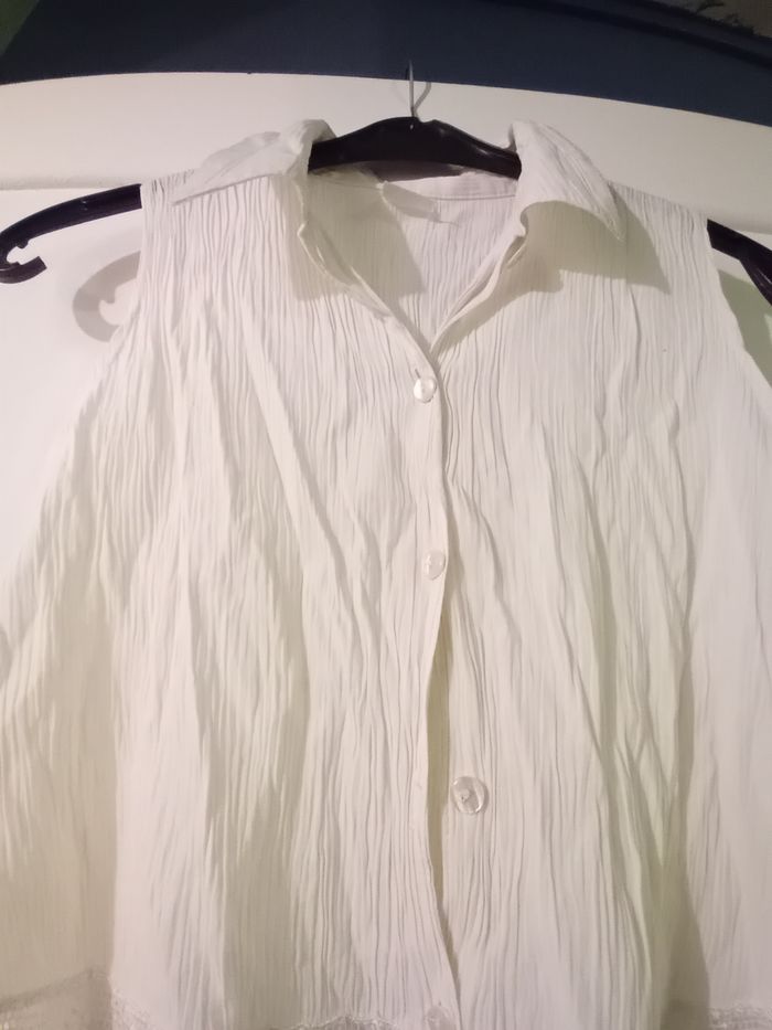 Blouse blanche sans manches - photo numéro 2