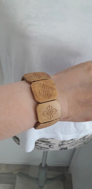Bracelet bois réglable
