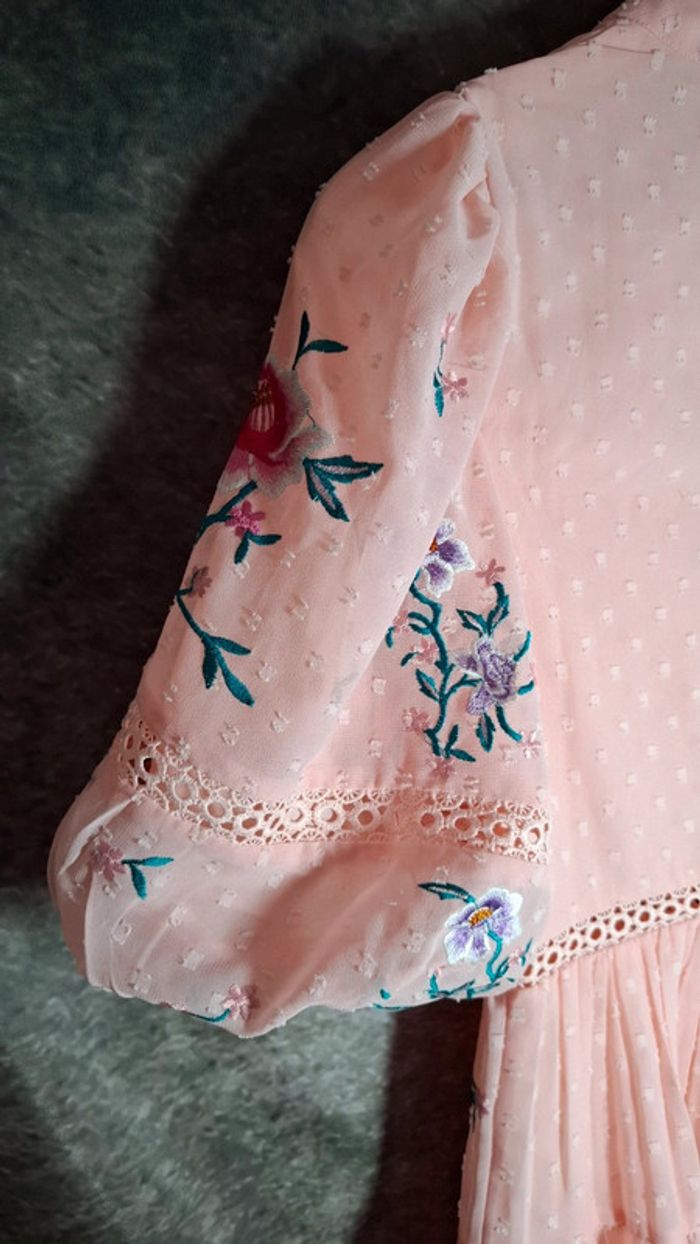 Robe rose broderie fleurs dentelle - photo numéro 12
