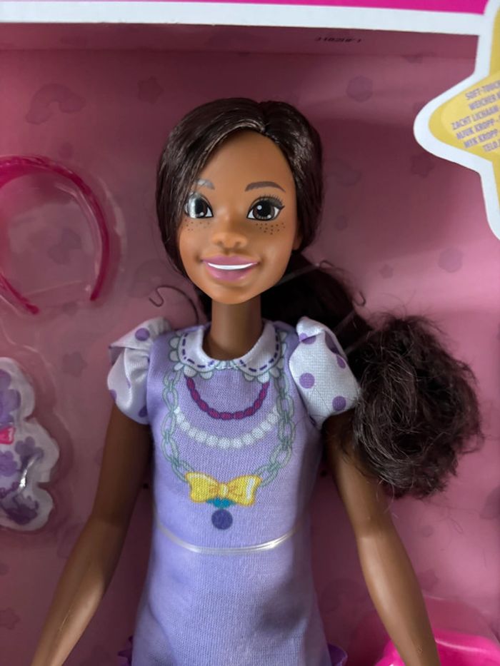 Ma première poupée Barbie Poupée Brooklyn, 34 Cm, Brune avec Caniche en Peluche - photo numéro 2