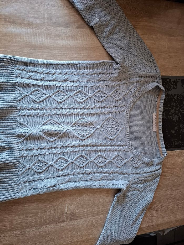 Pull gris