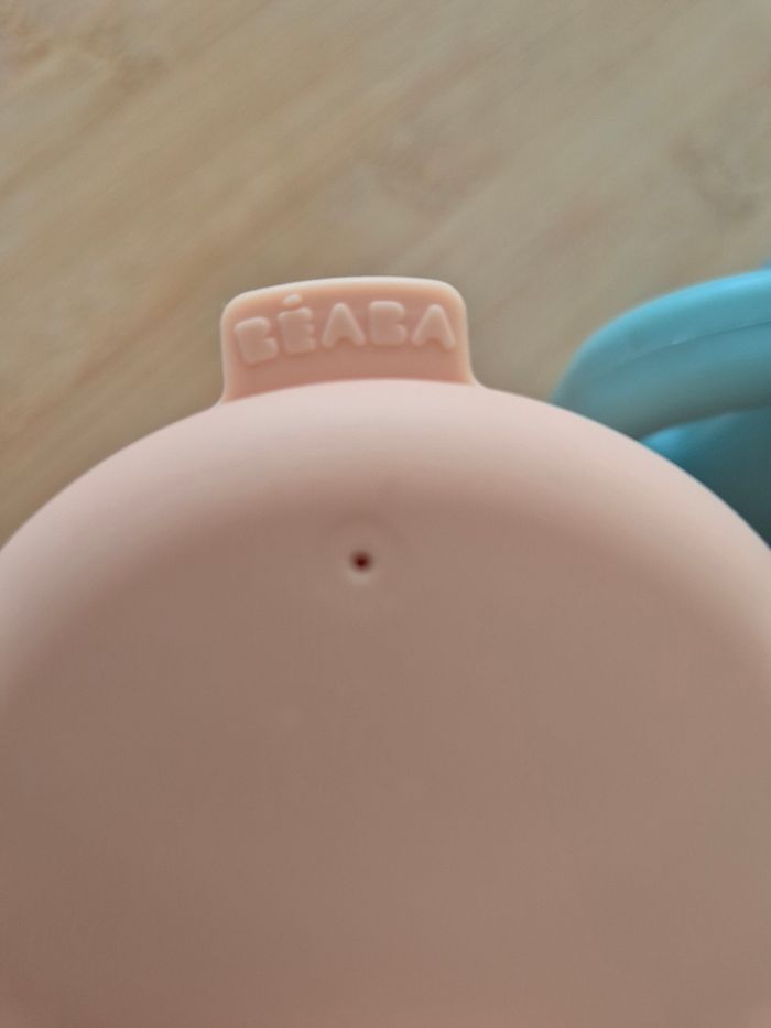 2 verres à bec BÉABA en silicone rose et bleu parfait état - photo numéro 7