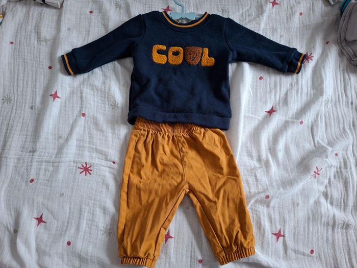 Ensemble 6 mois.