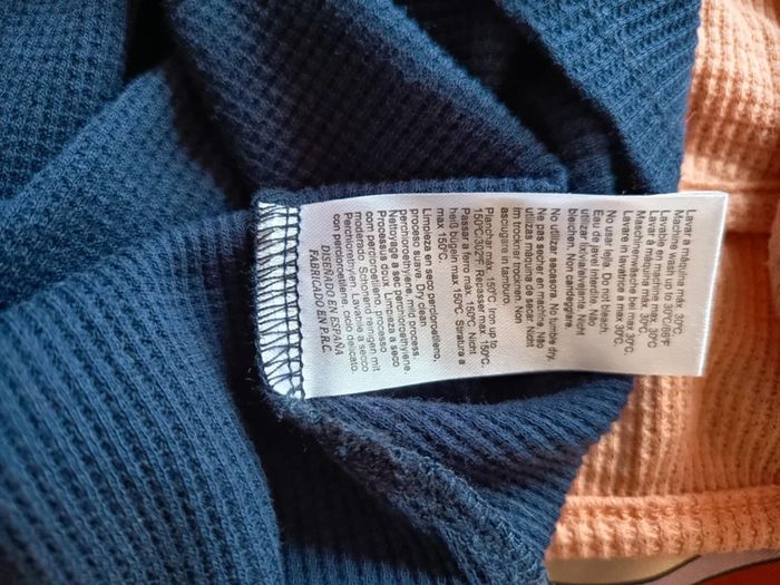 Robe courte. Sans manches. Marque Pinepo (966) - photo numéro 6