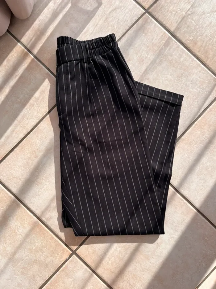 Pantalon ajusté rayé - photo numéro 3