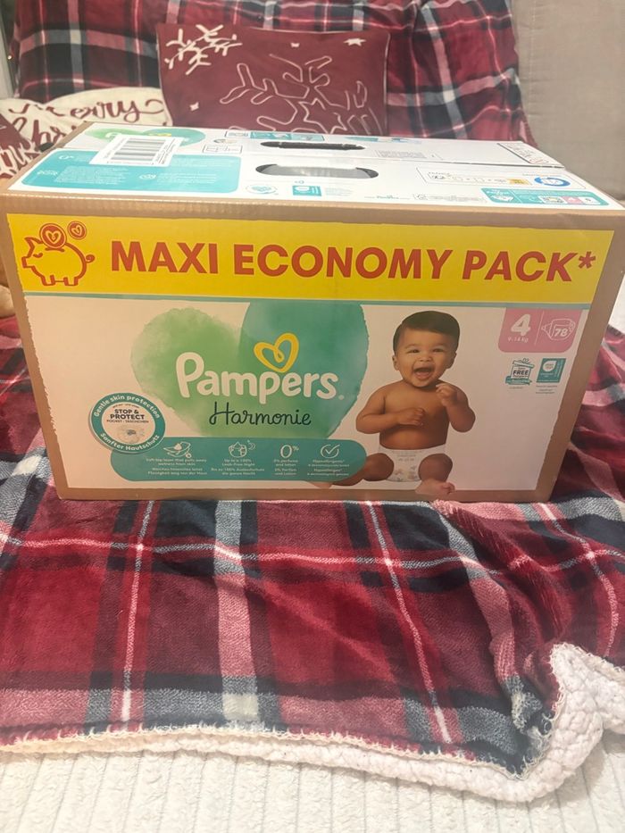 Maxi pack Pampers harmonie taille 4