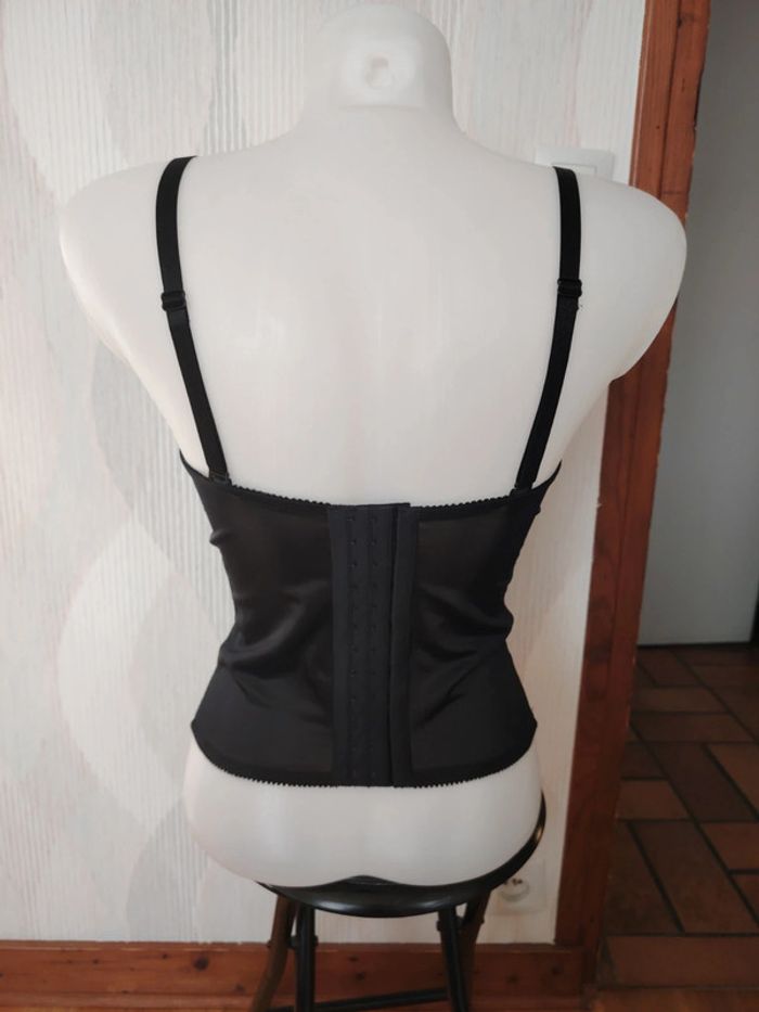 Corset sexy satiné et dentelle - photo numéro 6