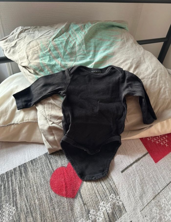 Body bb garçon taille 1-2 mois🐼