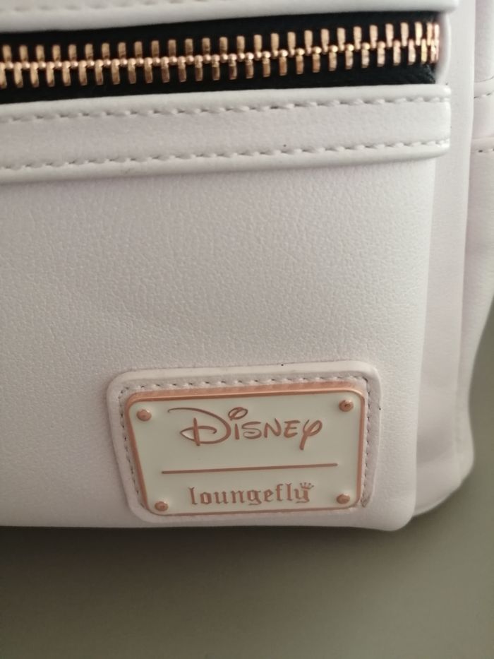 Loungefly holographic figural rose sequin - photo numéro 2