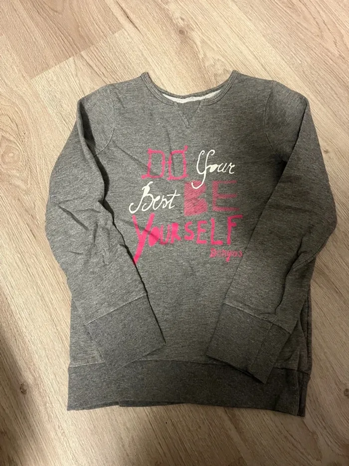 Pull gris