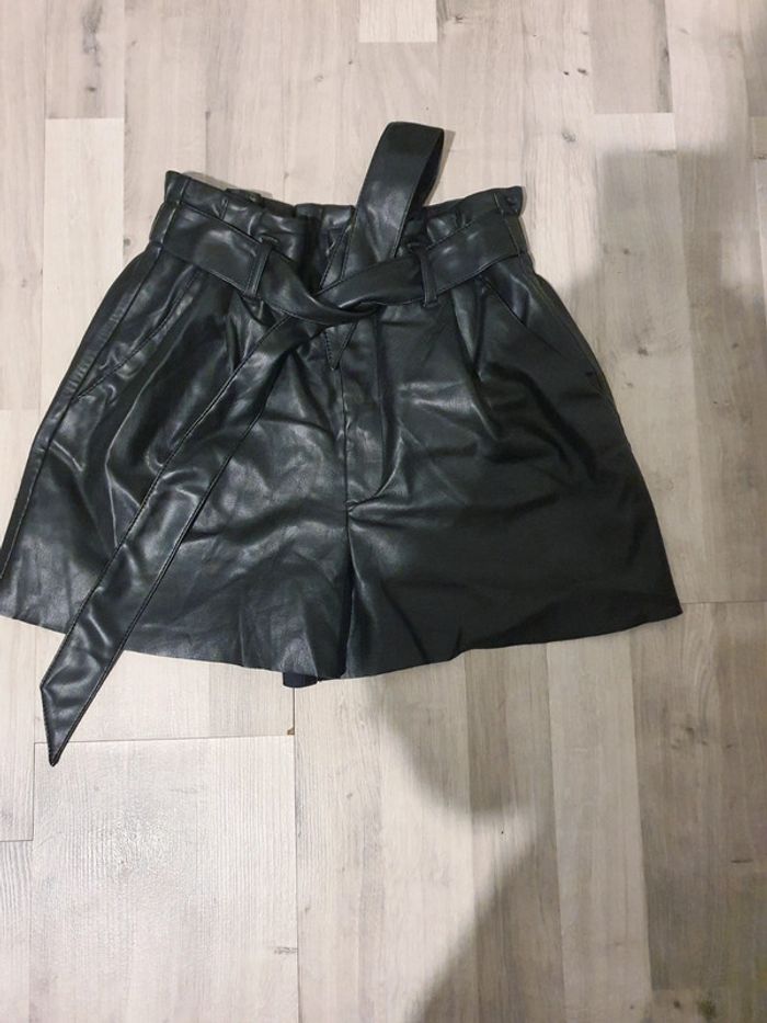 Short simili taille 34