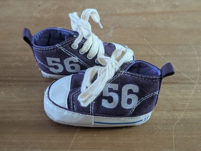 Chaussures baskets/chaussons bébé 3+6 mois