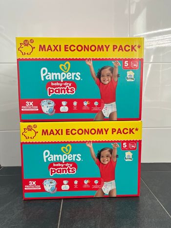 2 packs couches pants Pampers