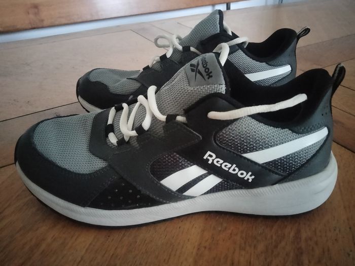 Reebok suprême original T.39 - photo numéro 2