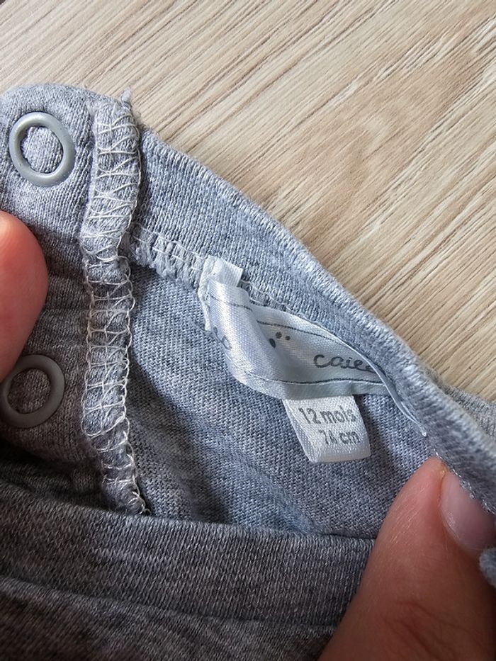 Lot 6 t shirt manches longues Impeccable 12 mois - photo numéro 3