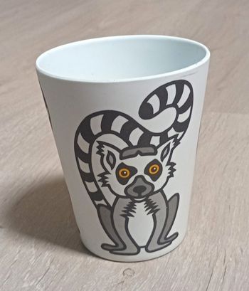 Verre gobelet lémurien