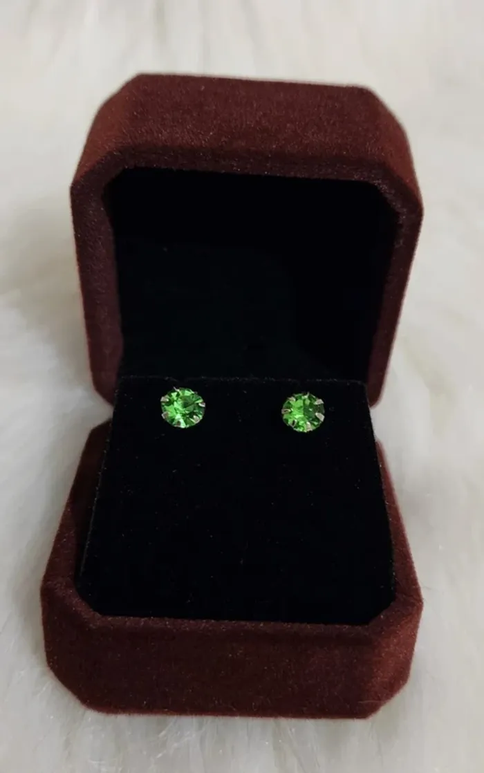 💎Boucles d'oreilles Zirconium vert clair 💎