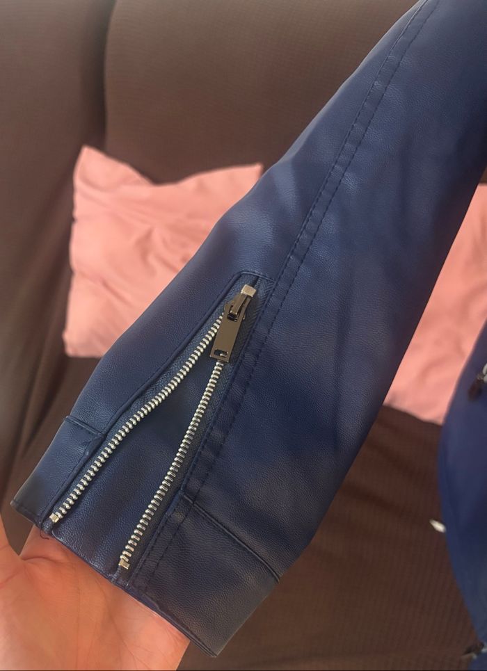 Blouson bleu en similicuir – style motard tendance et intemporel - photo numéro 3