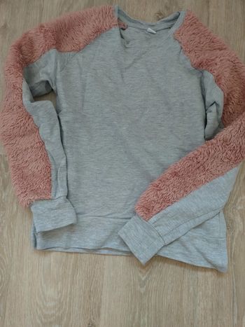 Pull sweat fin gris et fourrure marron clair