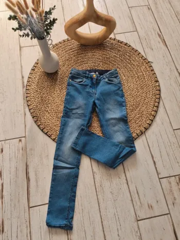 Jeans fille 10 ans réglable a la ceinture
