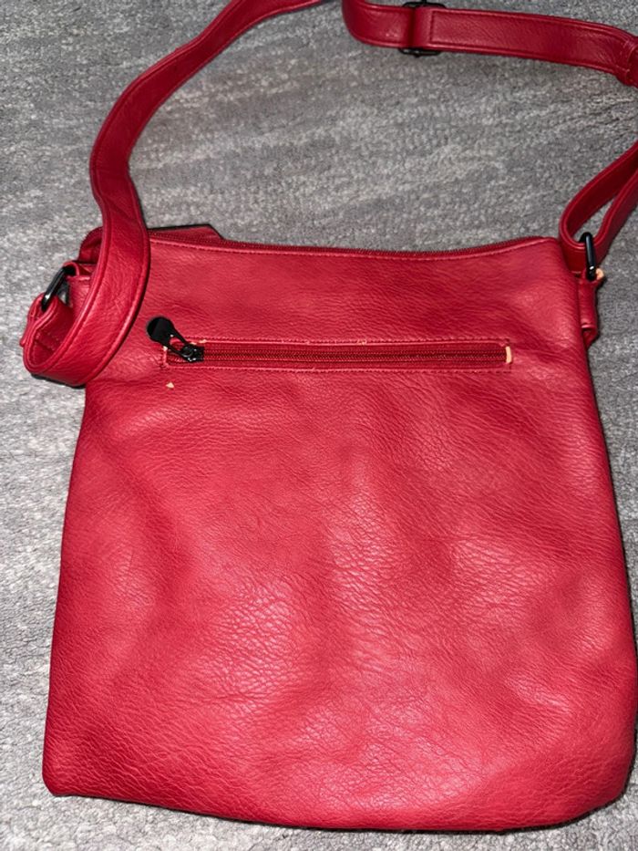 Sac a bandouliere rouge bonne etat - photo numéro 3
