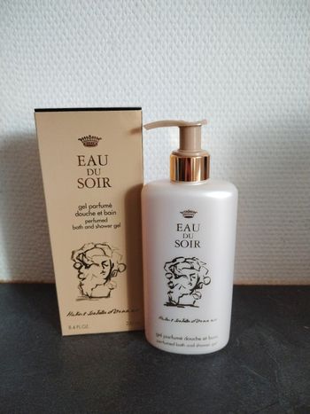 Gel douche et bain Eau du Soir Sisley neuf