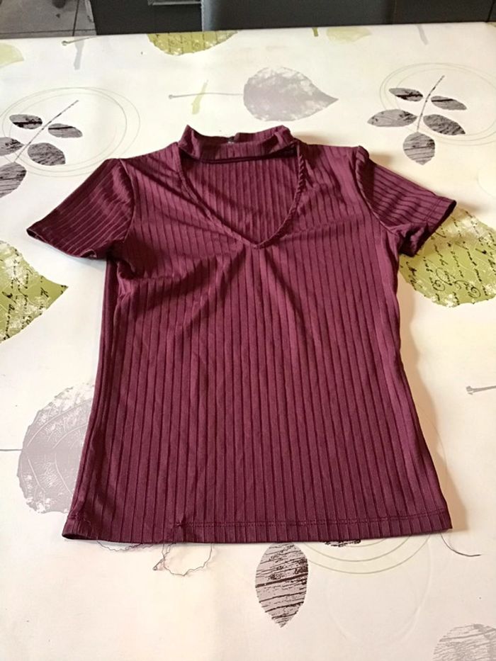T Shirt taille XS avec col effet collier bordeaux Tally Weijl