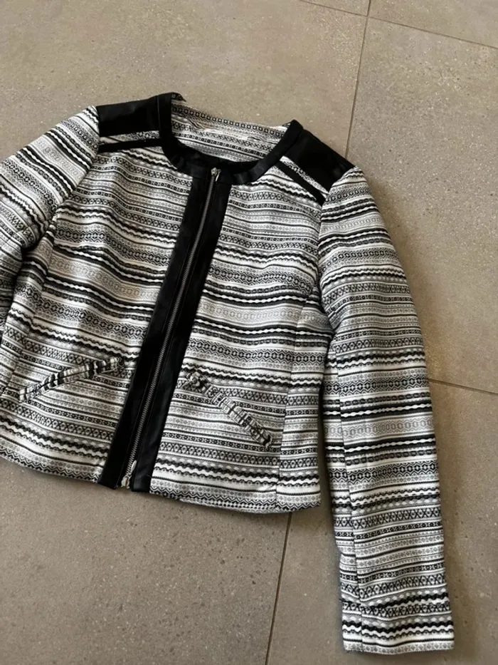 Gilet Anne Weyburn, très bon état, taille 40 - photo numéro 2