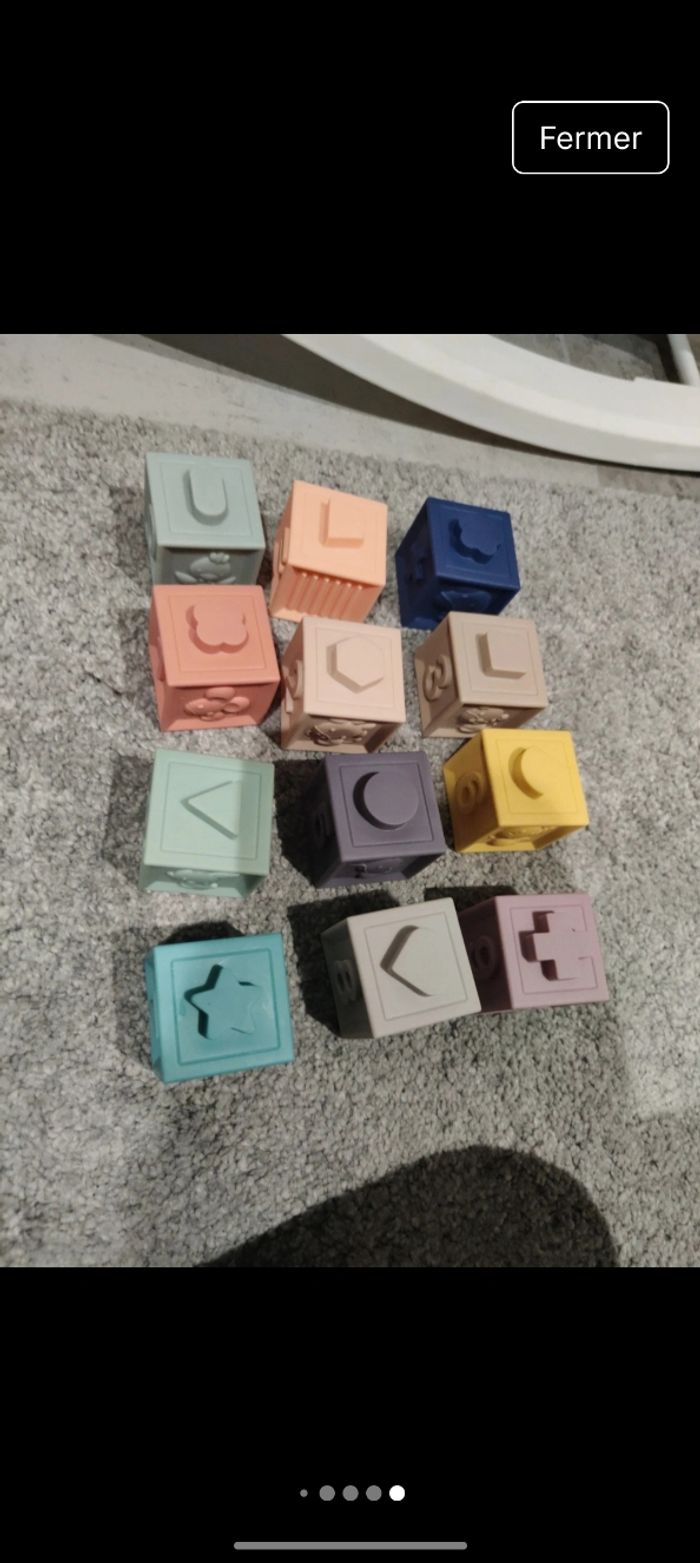 Lot cube à empiler + hochet et suspension panda - photo numéro 6