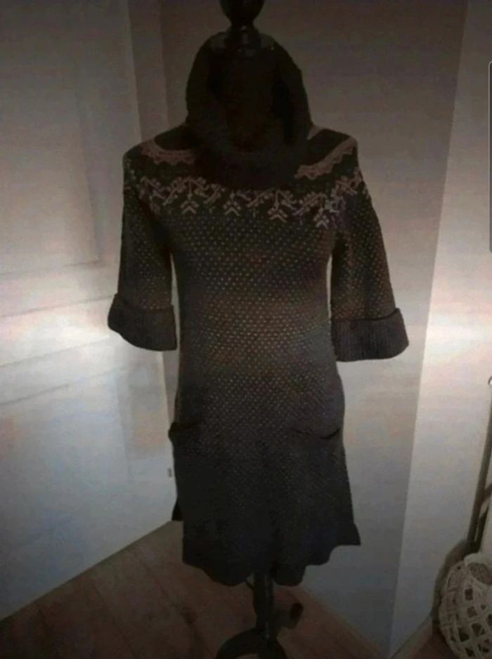Robe hiver Etam noire et marron imprimé scandinave taille S / taille 36