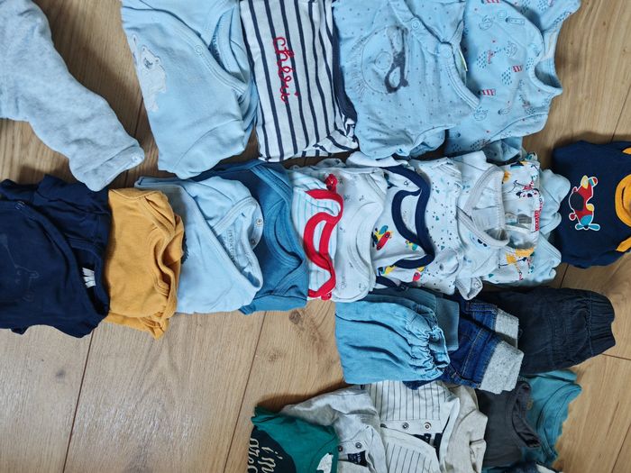Lots vêtements bébé 1 mois - photo numéro 3