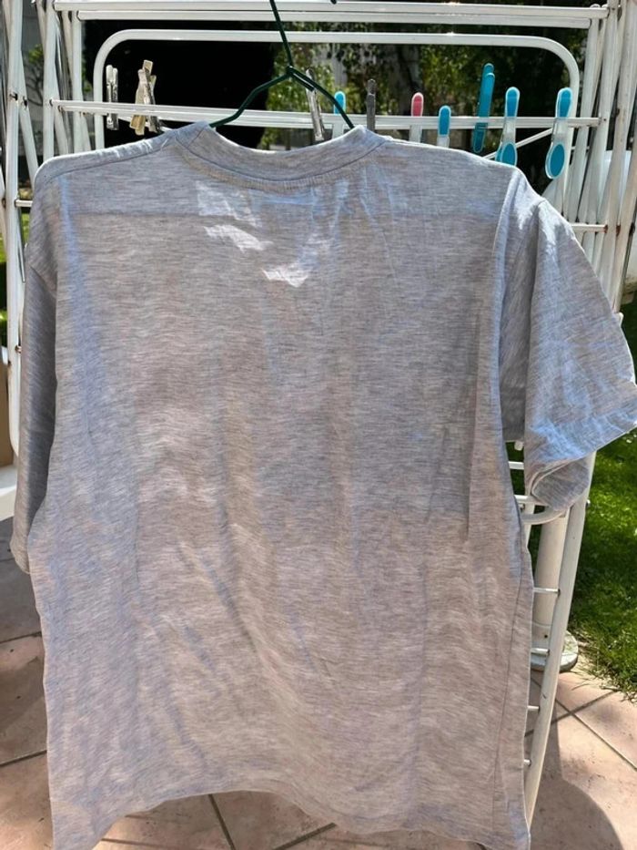 T shirt de Saint Martin gris peu porté - photo numéro 2