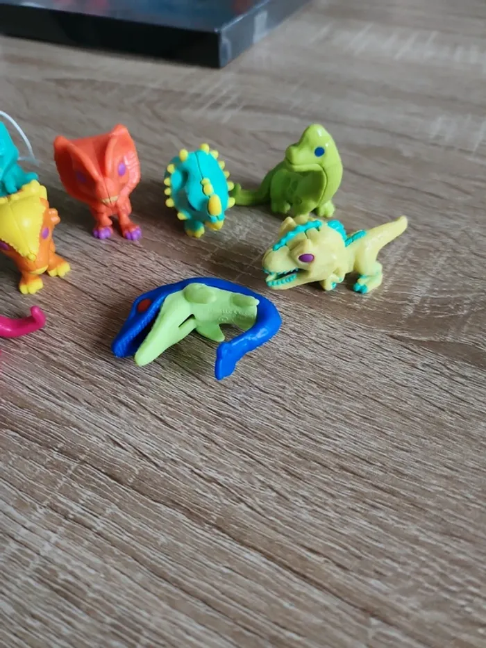 Lots de dinosaures kinder - photo numéro 5